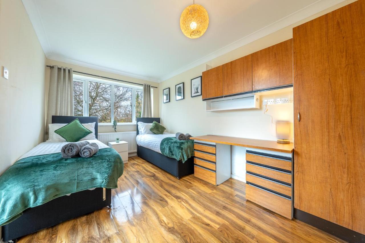 Pierocks Carver Entire House, Hot Tub & Wifi High Wycombe Eksteriør billede