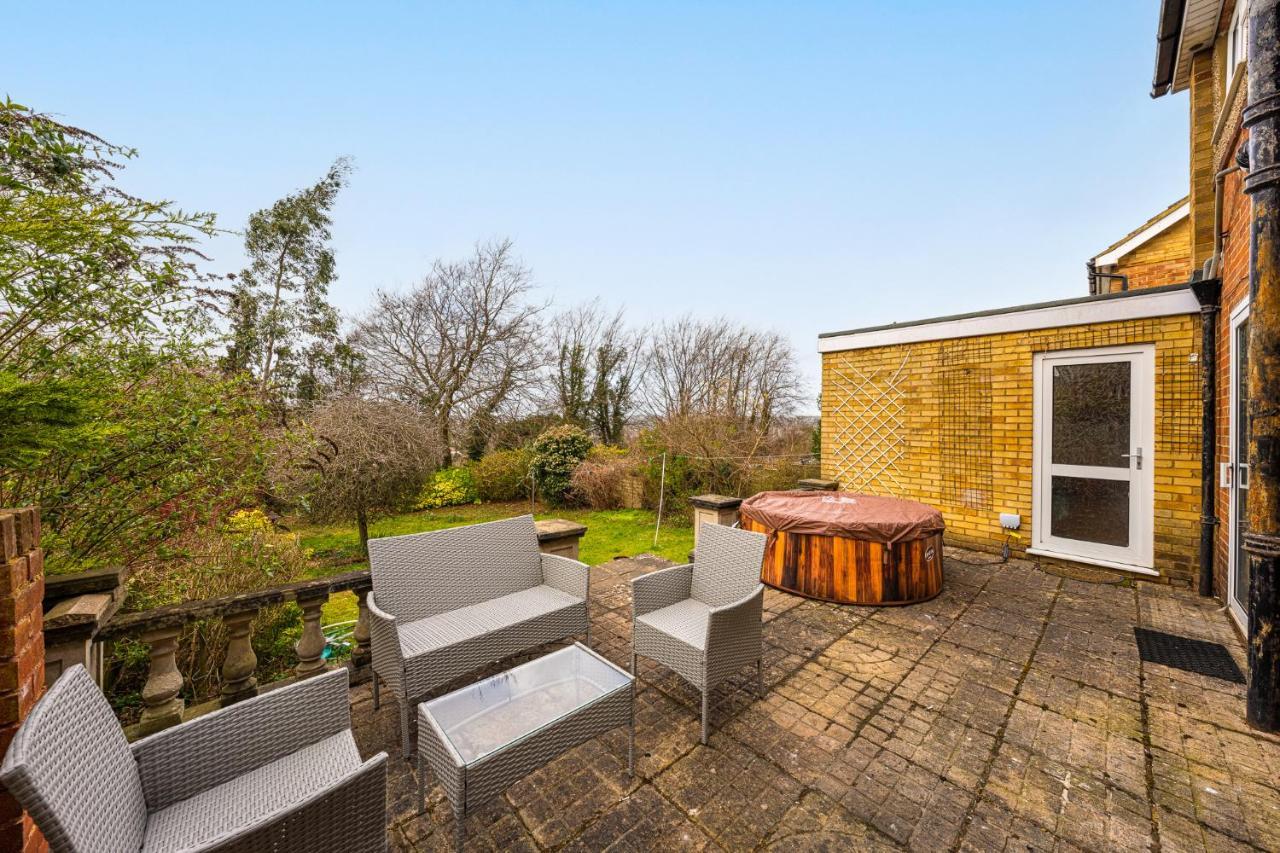 Pierocks Carver Entire House, Hot Tub & Wifi High Wycombe Eksteriør billede