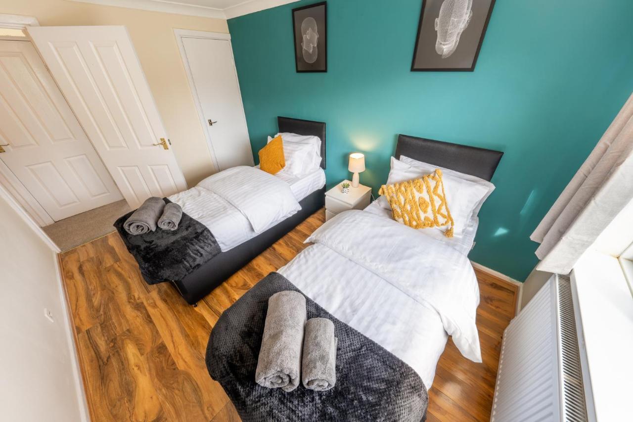 Pierocks Carver Entire House, Hot Tub & Wifi High Wycombe Eksteriør billede